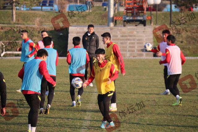 开云-U20国青为场地折腾三回 与日本队提前展开“谍战”