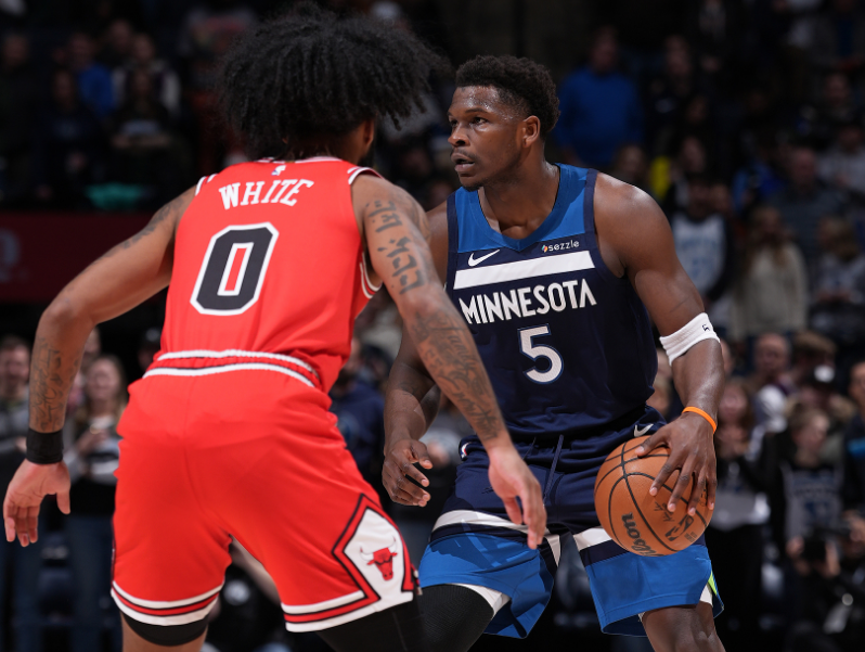 开云-吉迪时隔11场复出21+6+5！公牛送森林狼4连败 华子20分连丢关键球